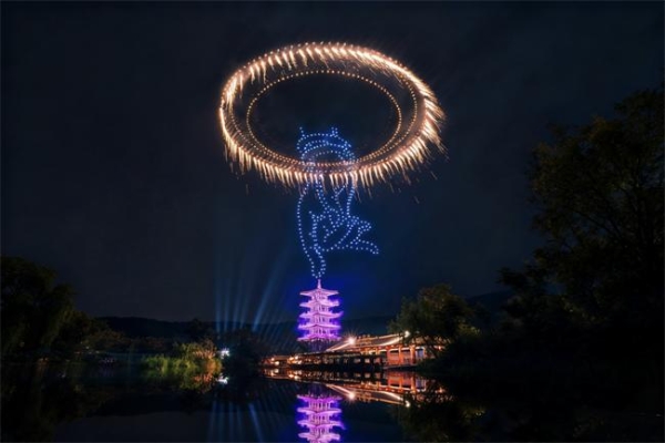�ƽ�������ƽ������黨�塰��ϲ����ʮ���꣬����˫�ڻʢ�� 